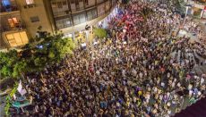 Več kot 10.000 ljudi na ulice za pravice živali